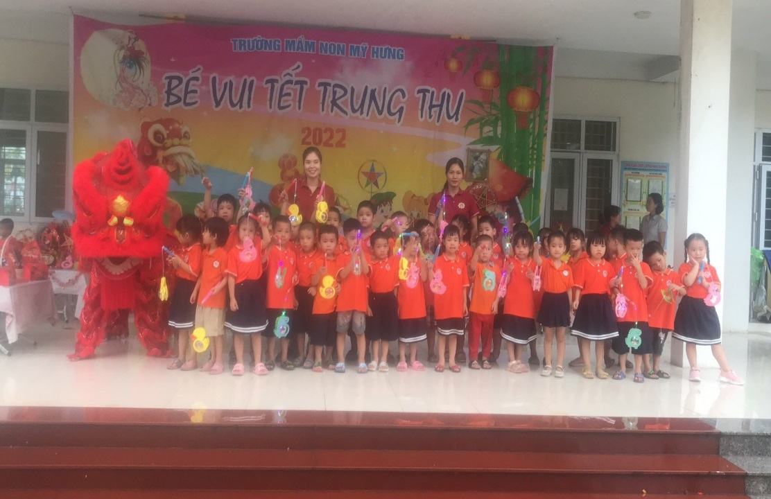 Trường mầm non Mỹ Hưng, huyện Thanh Oai tổ chức vui tết trung thu năm 2022 cho học sinh